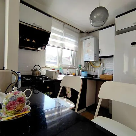 Appartement Lovely In Kuecuekyali *